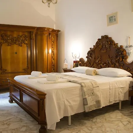 Apartment Aida *